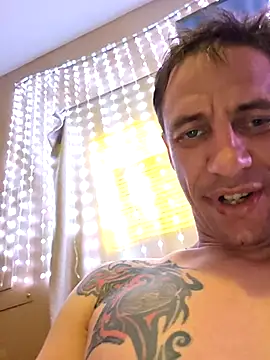 Snapshot of Highfrog1 chatting on 10.10.25 Highfrog1 online show from 10.10.25