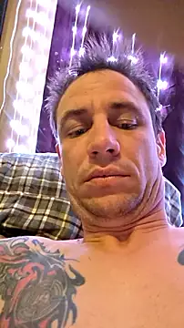 Snapshot of Highfrog1 chatting on 02.01.26 Highfrog1 online show from 02.01.26