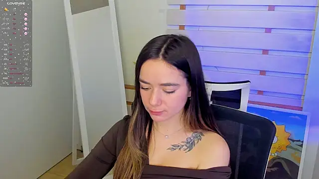 Snapshot of Bella_XO chatting on 12.07.24 Bella XO online show from 12.07.24