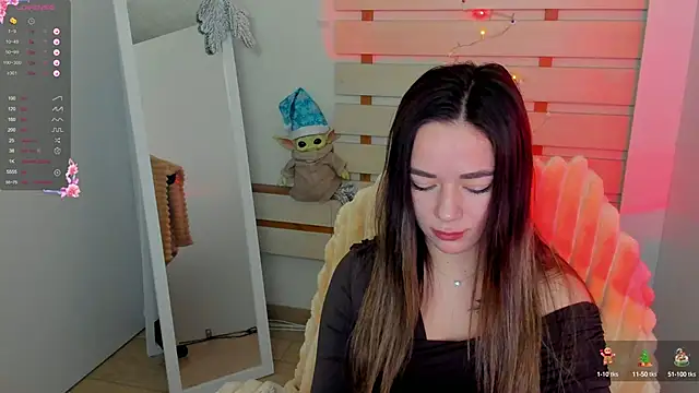 Snapshot of Bella_XO chatting on 12.24.24 Bella XO online show from 12.24.24