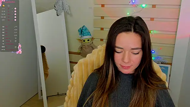 Snapshot of Bella_XO chatting on 12.29.24 Bella XO online show from 12.29.24