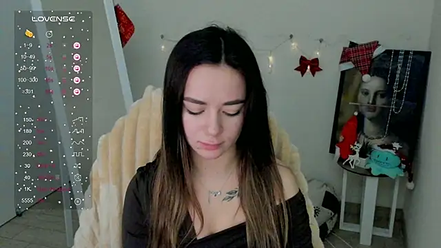 Snapshot of Bella_XO chatting on 01.05.25 Bella XO online show from 01.05.25