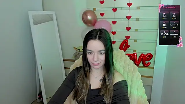 Snapshot of Bella_XO chatting on 02.13.25 Bella XO online show from 02.13.25