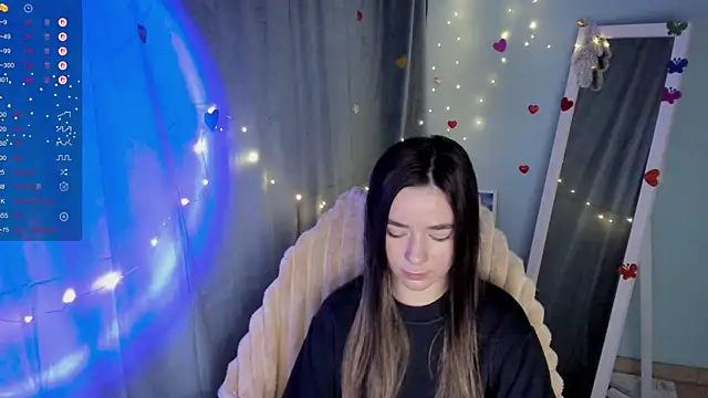 Snapshot of Bella_XO chatting on 03.04.25 Bella XO online show from 03.04.25