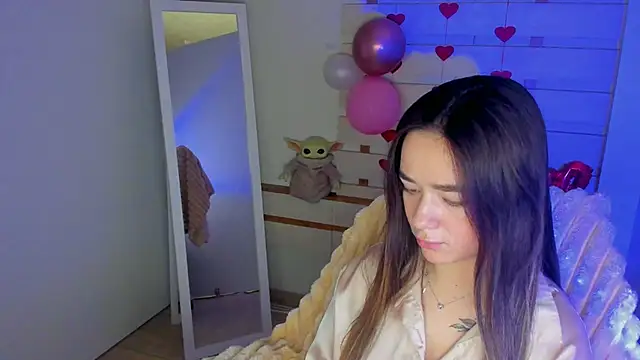 Snapshot of Bella_XO chatting on 03.13.25 Bella XO online show from 03.13.25