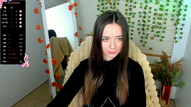 Snapshot of Bella_XO chatting on 10.06.25 Bella XO online show from 10.06.25