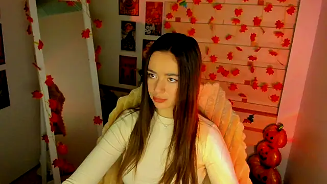 Snapshot of Bella_XO chatting on 10.27.25 Bella XO online show from 10.27.25