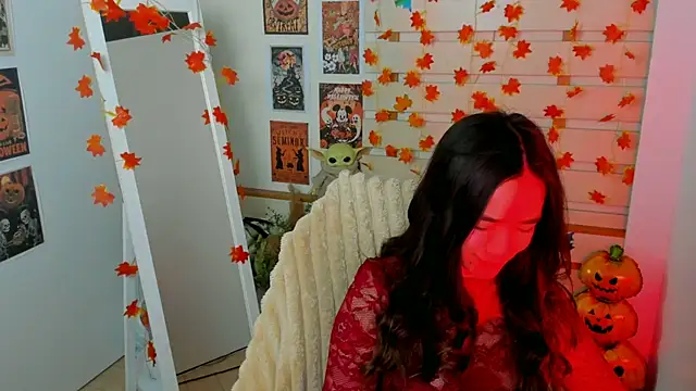 Snapshot of Bella_XO chatting on 11.13.25 Bella XO online show from 11.13.25