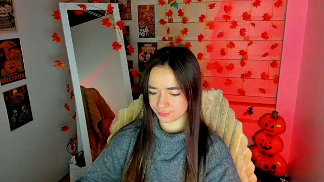 Snapshot of Bella_XO chatting on 11.18.25 Bella XO online show from 11.18.25