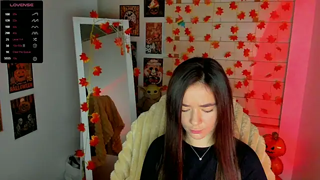 Snapshot of Bella_XO chatting on 11.20.25 Bella XO online show from 11.20.25