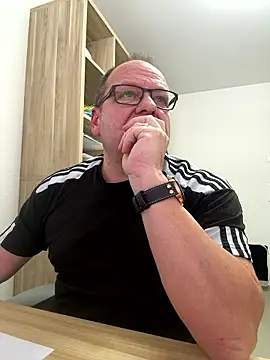 coupleLatinaLovers online show from 01.12.26