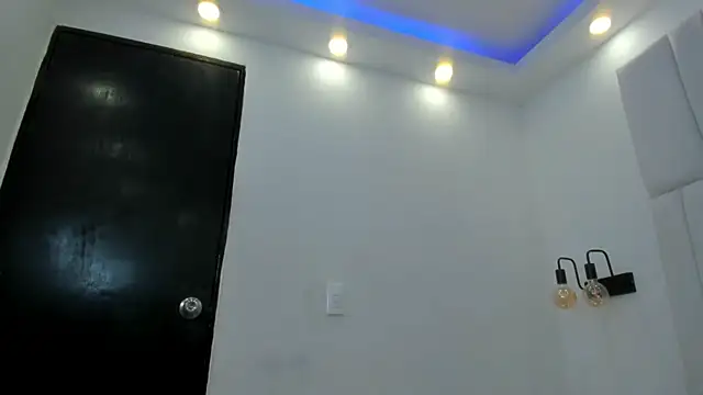 chloe zulay online show from 01.19.26