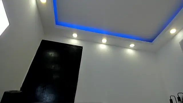 chloe zulay online show from 02.09.26