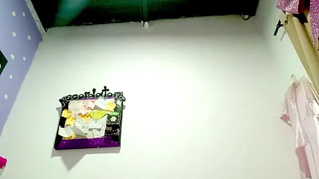 Snapshot of PetiteIvoryQueen19 chatting on 07.19.26 PetiteIvoryQueen19 online show from 07.19.26