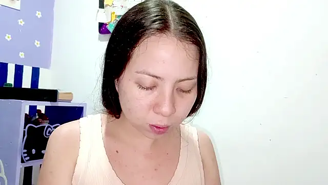 Snapshot of PetiteIvoryQueen19 chatting on 07.22.26 PetiteIvoryQueen19 online show from 07.22.26