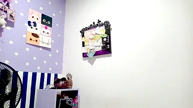 Snapshot of PetiteIvoryQueen19 chatting on 08.03.26 PetiteIvoryQueen19 online show from 08.03.26