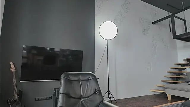 vinylstore online show from 03.21.25