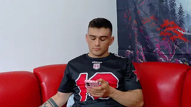 Snapshot of Sexy_Alejandro_ chatting on 08.03.26 Sexy Alejandro online show from 08.03.26