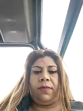 Laura-Hernandez online show from 01.02.25