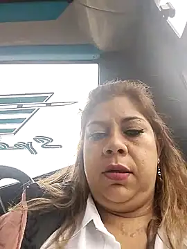 Laura-Hernandez online show from 02.22.25