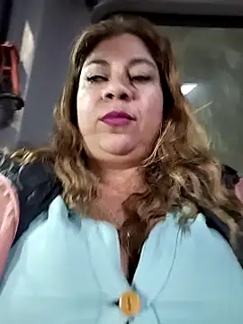 Laura-Hernandez online show from 03.15.25