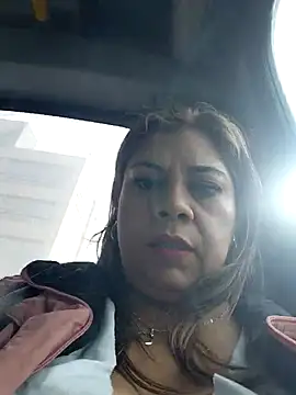 Laura-Hernandez online show from 06.06.26