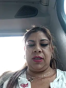 Laura-Hernandez online show from 06.26.26