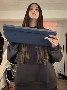 aly golden  online show from 05.18.26