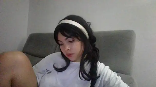 Snapshot of Kiri_Cutee chatting on 12.05.24 Kiri Cutee online show from 12.05.24