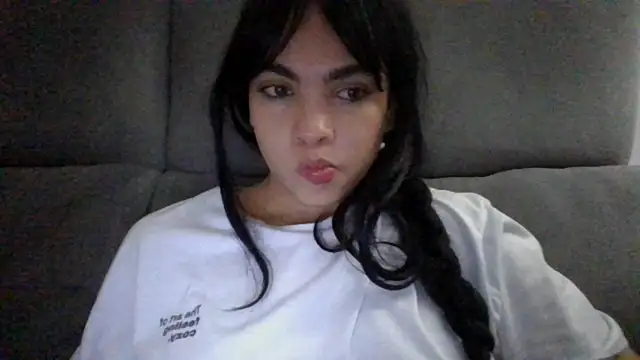 Snapshot of Kiri_Cutee chatting on 12.05.24 Kiri Cutee online show from 12.05.24