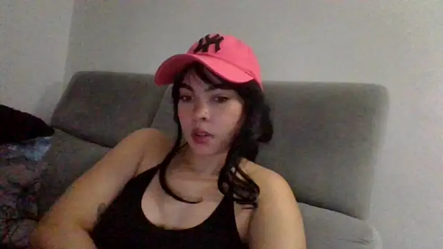 Snapshot of Kiri_Cutee chatting on 12.10.24 Kiri Cutee online show from 12.10.24