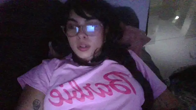 Snapshot of Kiri_Cutee chatting on 02.07.25 Kiri Cutee online show from 02.07.25