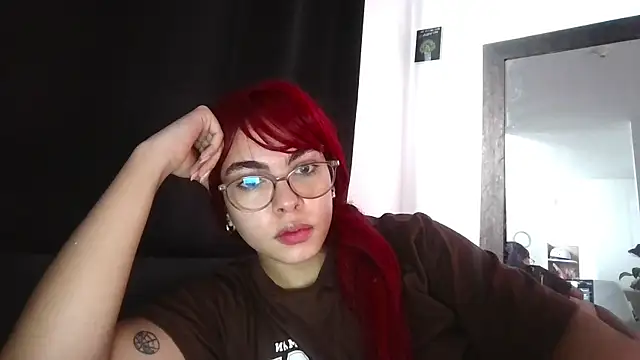 Snapshot of Kiri_Cutee chatting on 03.13.25 Kiri Cutee online show from 03.13.25