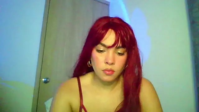 Snapshot of Kiri_Cutee chatting on 11.10.25 Kiri Cutee online show from 11.10.25