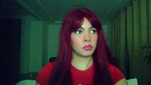 Snapshot of Kiri_Cutee chatting on 11.28.25 Kiri Cutee online show from 11.28.25