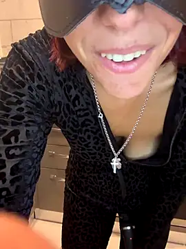 Porcella96 online show from 10.17.25