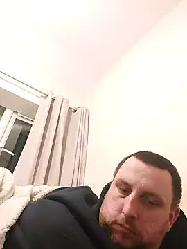 Snapshot of HE-M123 chatting on 12.03.24 HE-M123 online show from 12.03.24