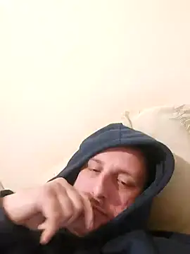 Snapshot of HE-M123 chatting on 12.14.24 HE-M123 online show from 12.14.24