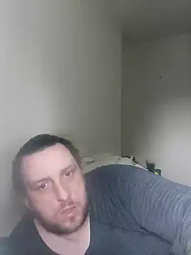 Snapshot of HE-M123 chatting on 01.05.25 HE-M123 online show from 01.05.25