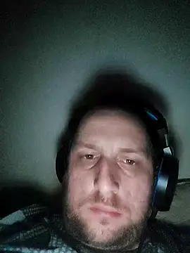 Snapshot of HE-M123 chatting on 02.22.25 HE-M123 online show from 02.22.25