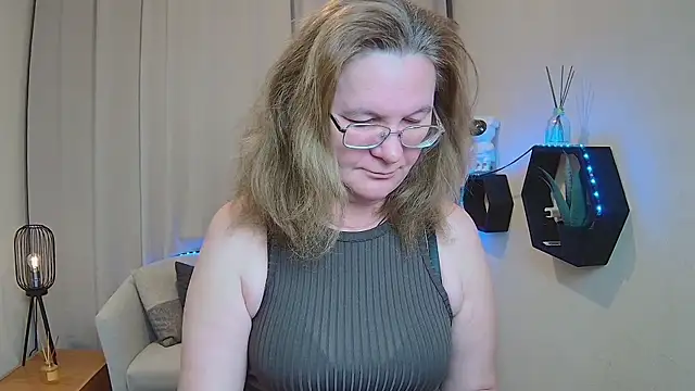 HolyMilfa online show from 05.06.26
