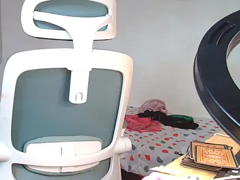 Snapshot of Sassa_69 chatting on 09.30.25 Sassa 69 online show from 09.30.25