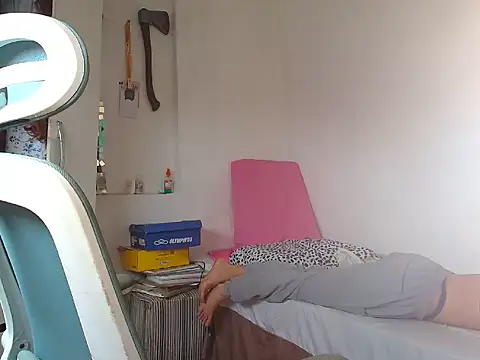 Snapshot of Sassa_69 chatting on 10.21.25 Sassa 69 online show from 10.21.25