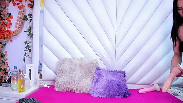 SalmaSantos online show from 03.20.26