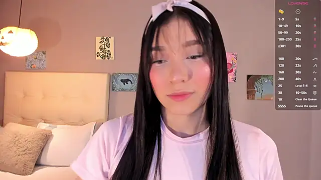 Maia W10 online show from 04.29.26