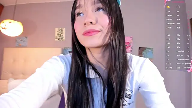 Maia W10 online show from 05.11.26