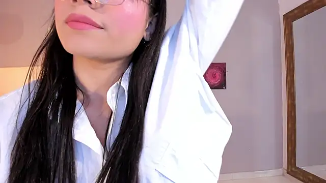 Maia W10 online show from 05.26.26