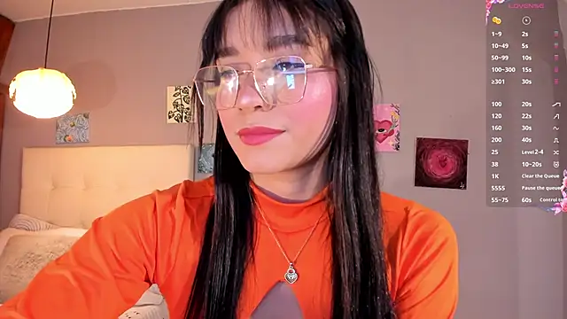 Maia W10 online show from 06.02.26