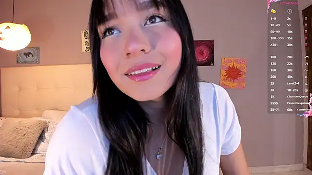Maia W10 online show from 06.04.26
