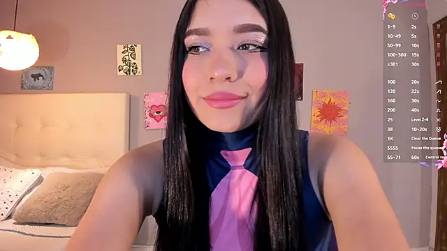 Maia W10 online show from 06.12.26